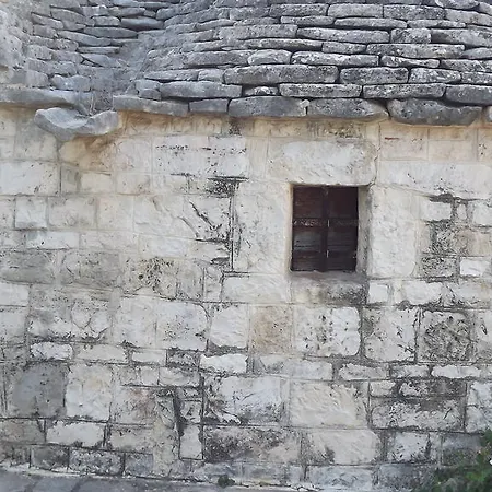 Apollonia Bed & Breakfast 3*